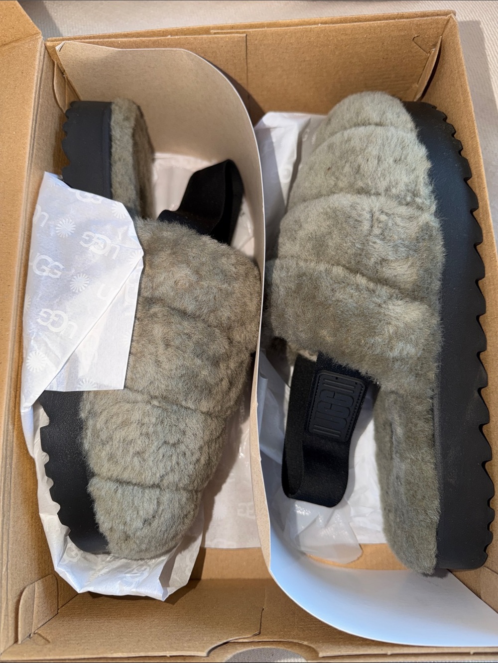 UGG Super Fluff Slipper - Olive